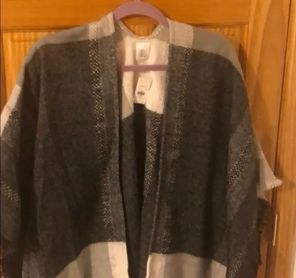 Francesca's Wrap Poncho - Image 2