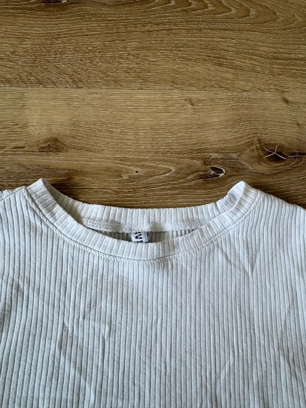 White Ribbed Crewneck Short Sleeve Baby Tee - Image 2