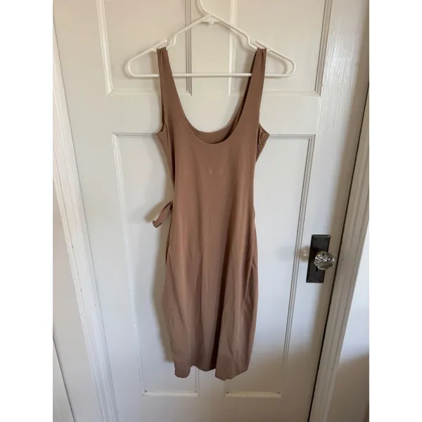 Lovers + Friends Kalhlo taupe brown midi dress size xs - Image 5