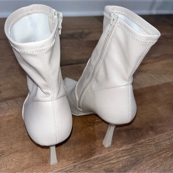 Steve Madden Elan Bootie in Creamy White - Image 8