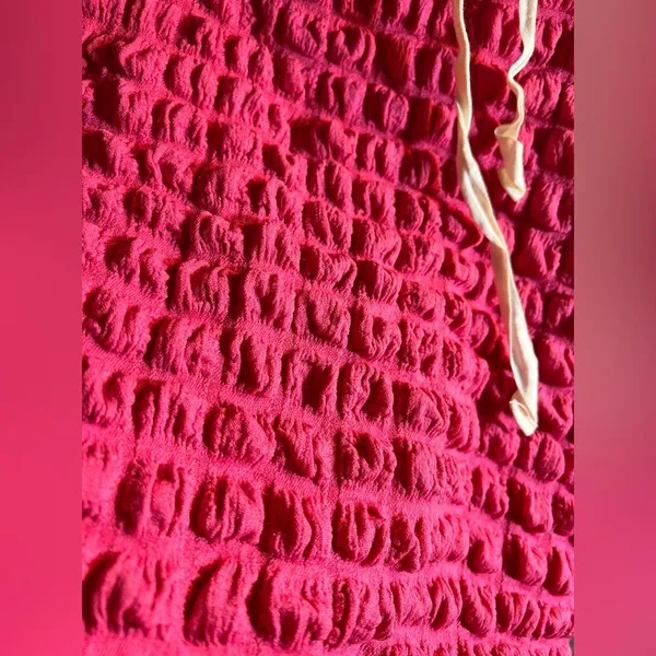 Source Unknown Hot Pink Bubble Textured Hoodie M Y2K retro - Image 2