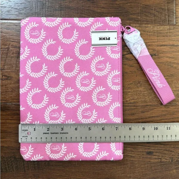 VICTORIA’S SECRET pouch, NWT - Image 8