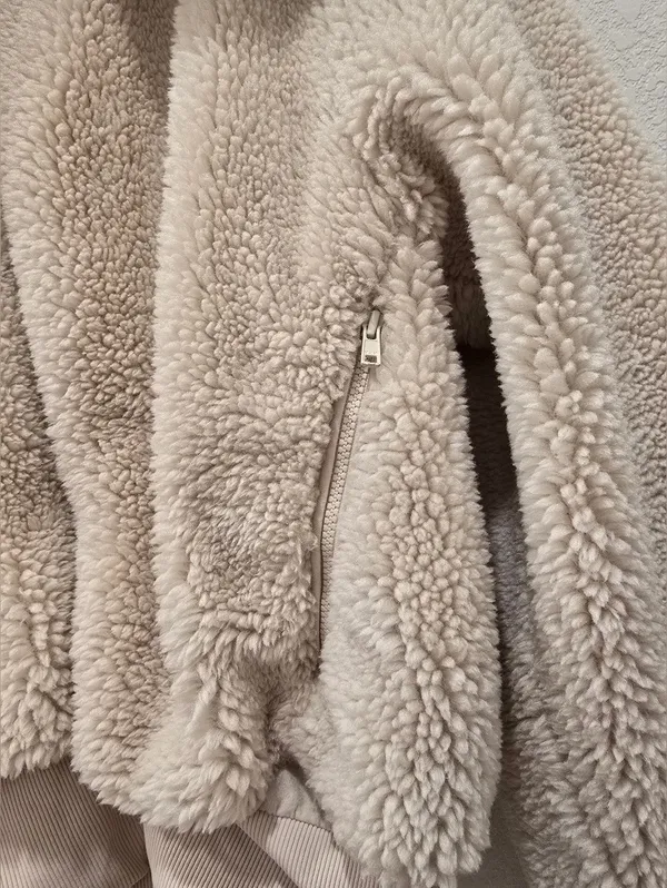 Alo Yoga Foxy Sherpa Jacket - Bone XS - Image 6