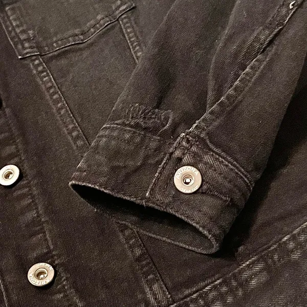 ARIZONA Women’s Black Distressed Button-up Denim Jean Jacket - Image 9