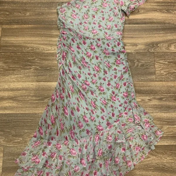 ASTR The Label one shoulder ruffled chiffon overlay midi dress. Size: M. NWOT - Image 4