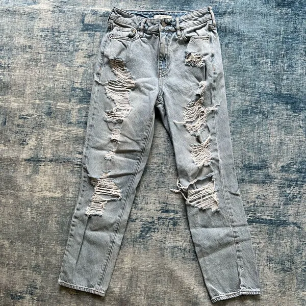 Pacsun Distressed Pale Wash Straight Leg High Rise Mom Jeans Size 25 - Image 2