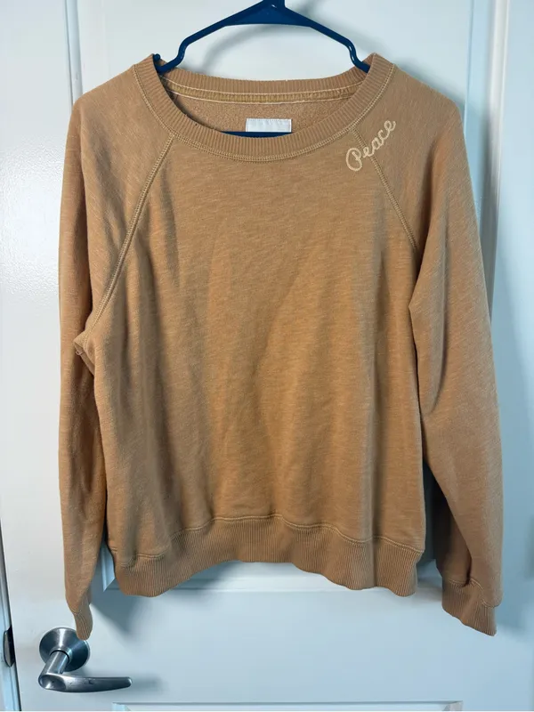 American Eagle Outfitters Tan Crewneck Sweatshirt with Script Accent - Image 2