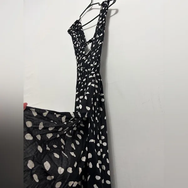 GB Black & White Polka Dot Maxi women’s size XS Dress Deep V Open Back(E47)✨ - Image 12