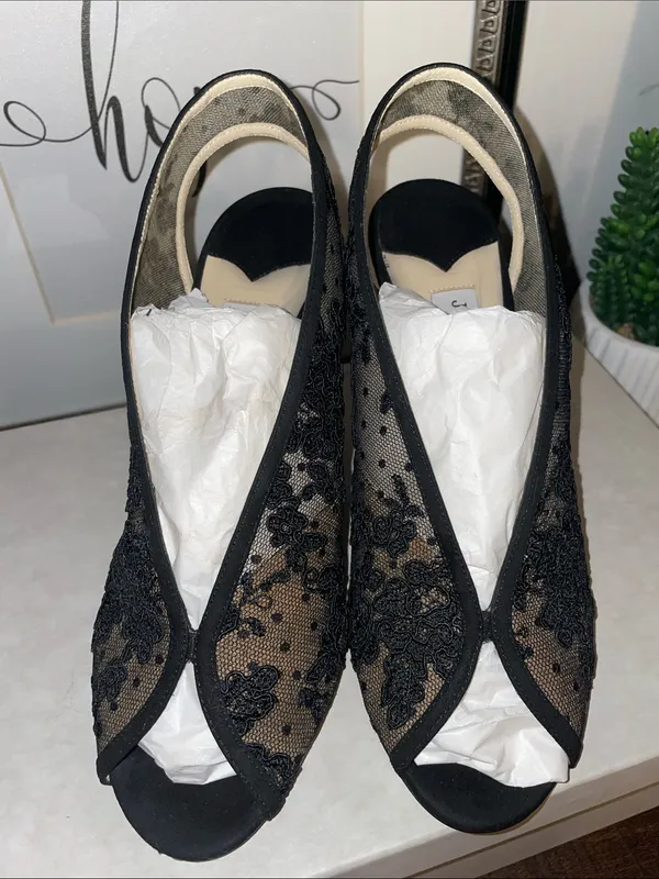 Jimmy Choo Shar 85 Black Floral Lace Peep-Toe Heels Size US 9 / EU 39 MSRP $1200 - Image 3