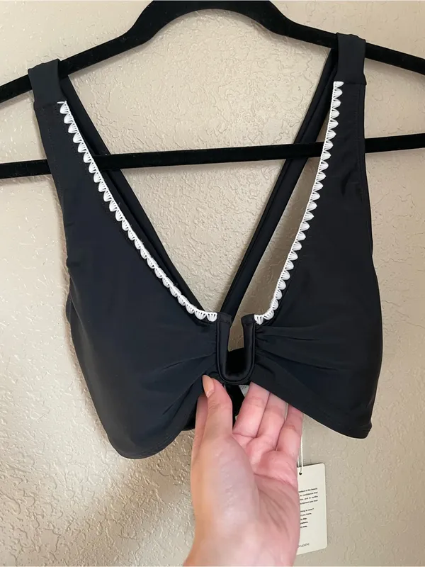 New Cupshe Embroidered Trim Plunge Rectangle Ring Bikini Swim Top Bra Size M - Image 7