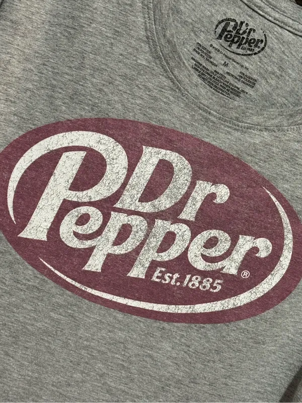 DR PEPPER Logo Graphic Tee M 20” p2p Heather Gray - Image 5