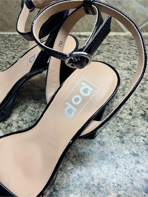 POP Casen Black Patent Platform Block Heel Sandals Women's Size 7 NWOB - Image 4