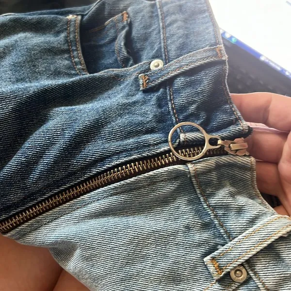 Revice split color full zippered denim jeans two color Size 24 light &‎ dark - Image 7