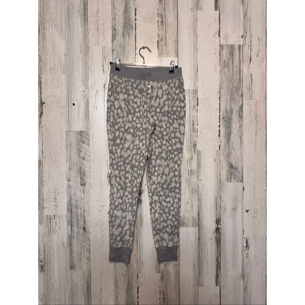 Stars Above Gray Leopard Waffle Knit Pajama Set Women’s XS - Image 13