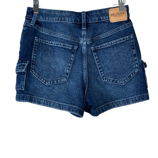 Hollister Ultra High Rise Mom 3" Shorts Womens 26 Dark Wash Utility Cargo - Image 4