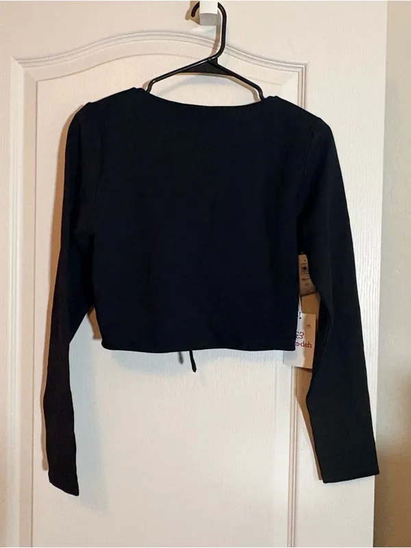 Sunday Best Cropped Tie-Front Blouse from Aritzia. - Image 2