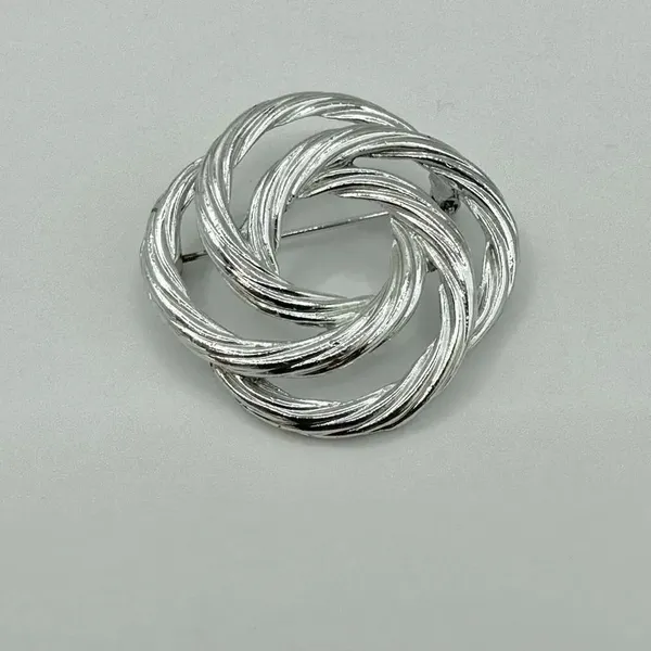Vintage silver tone twisted knot Brooch - Image 4