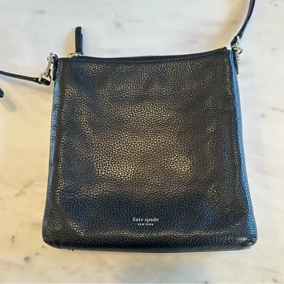 Kate Spade Black Leather Crossbody Polly Small Swing Pack Minimalist‎ Travel - Image 2