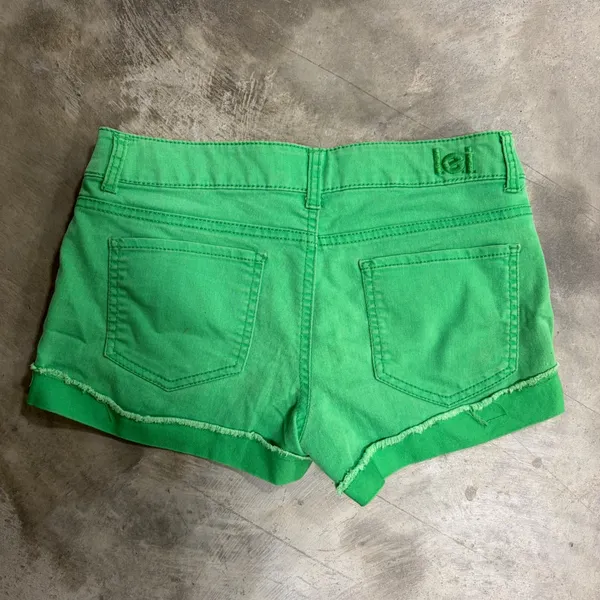 LEI Ashley Low Rise Denim Shorts Kelly Green Frayed Hem Size 7 Regular Y2K - Image 5
