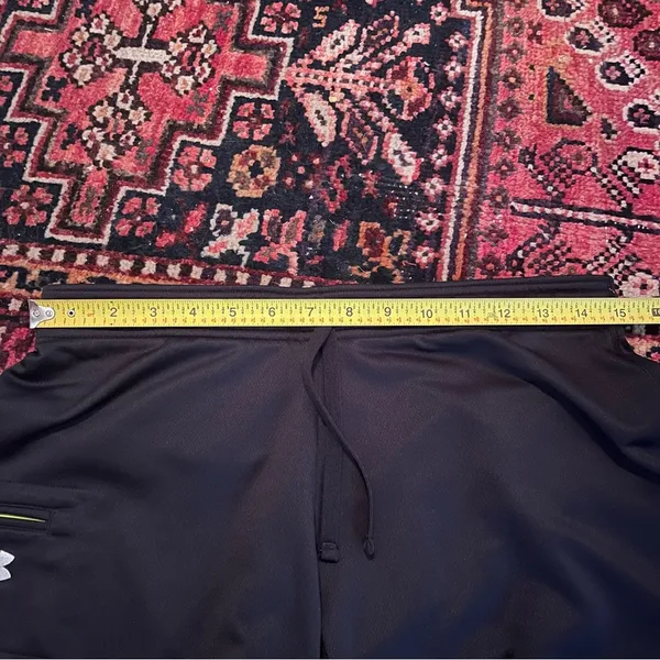 Under Armour Yoga Capri pants - Image 4
