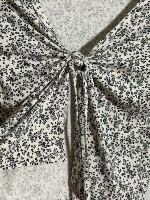 American Eagle Women Tie-Front Floral Summer Crop‎ Top White/Black size M - Image 3