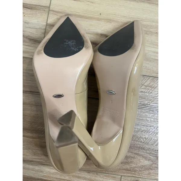 Tony Bianco Pumps Womens‎ Size 6 Beige Patent Leather Pointed Toe Block Heels - Image 8
