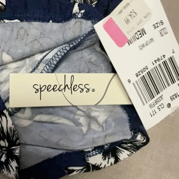 SPEECHLESS - Image 5