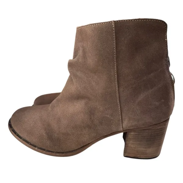 Beek Strix Suede Ankle‎ Bootie Taupe 10 Heeled - Image 2