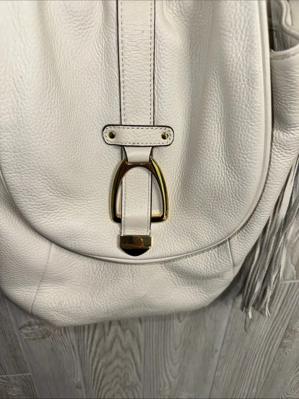 G.I.L.I. White Leather Shoulder Bag with Tassel and Gold Hardware - Image 2