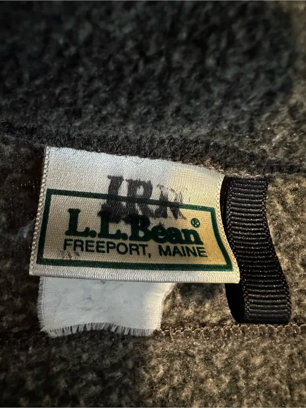 VTG 80s LL Bean full-zip embroidered Moose Bear Tree fleece Polartec jacket. - Image 10