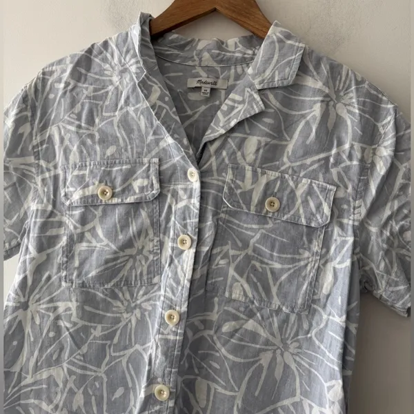 Madewell Linen-Blend Camp‎ Shirt in Abstract Flora in Gray Cool Fog Button Down - Image 3