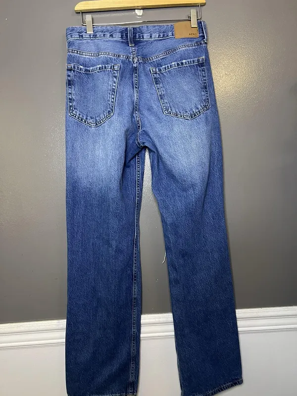 Aeropostale 90s Baggy Straight Jeans Womens 8 Medium Wash Blue Distressed Denim - Image 4