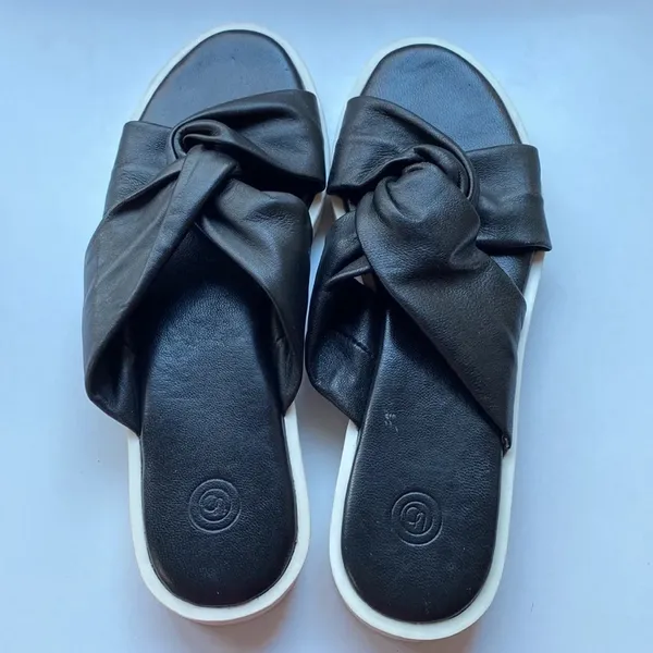 Urban Outfitters UO Black and White criss crossed‎ leather rubber sandals - Image 5