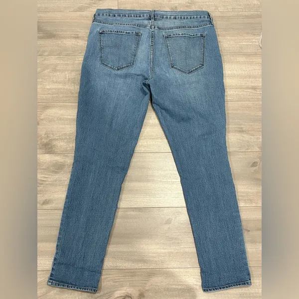 Old Navy Women's Skinny Jeans in Light Blue Size 14 - Image 2