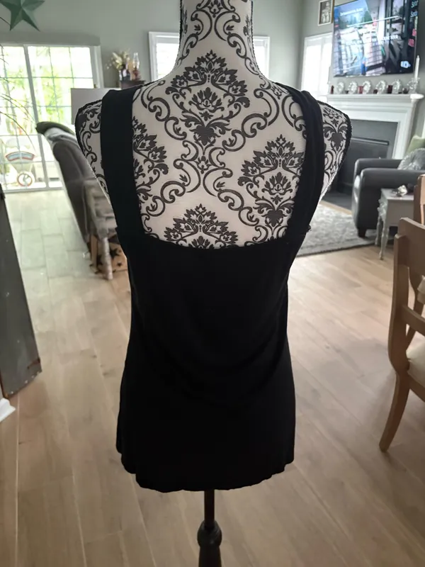 Magic size medium black beaded tank top - Image 2