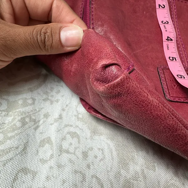 Fossil Women's Burgundy Leather Crossbody Bag good condition like new - Image 12