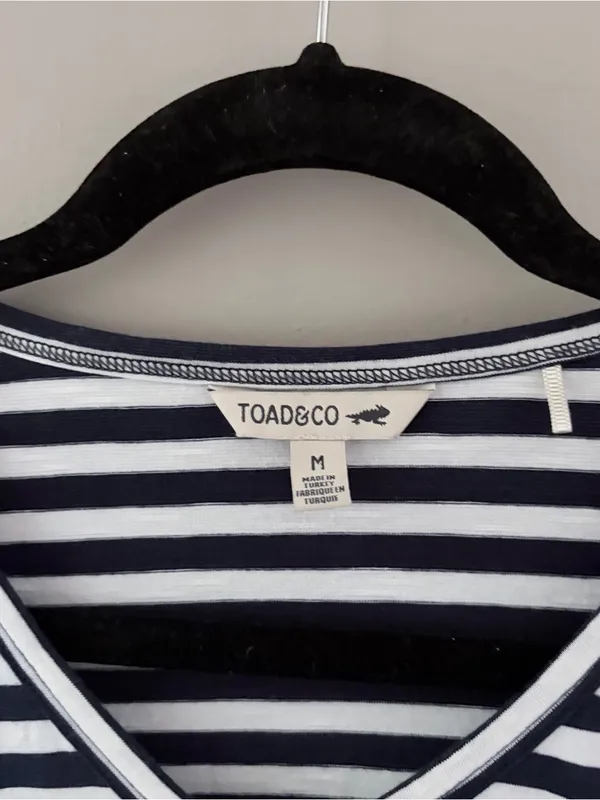 Toad&Co Striped Long Sleeve V-Neck Top Medium Navy Blue White Organic Cotton - Image 4