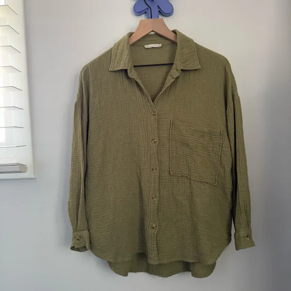 Altard State Small/Medium Olive Green Gauze Like Button Sleeve Shirt Fall Relax - Image 5