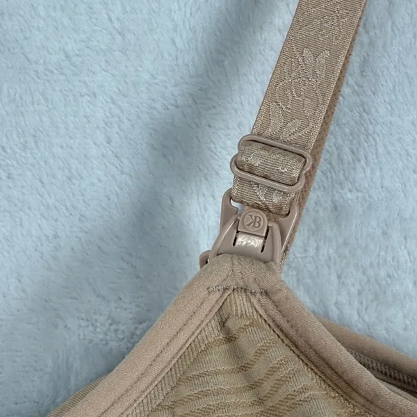 Kindred Bravely Seamless Nursing Bra Tan Beige Medium Wireless Maternity 6347‎ - Image 5