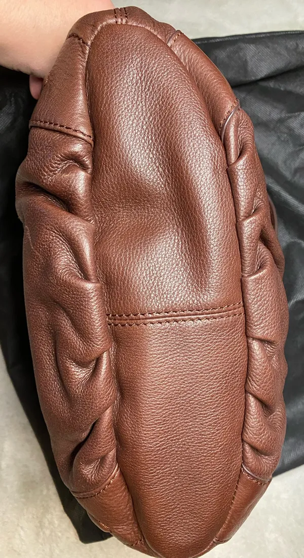 B Makowsky Leather Bag - Image 4