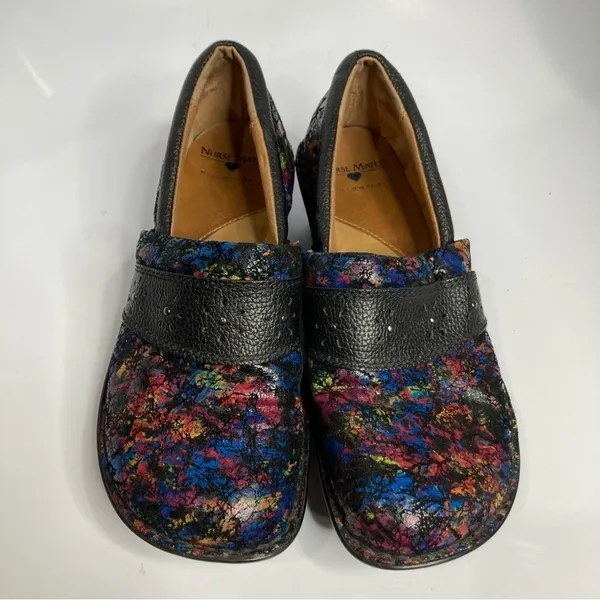 Nurse mates pillow top clogs‎ multicolored size 8 - Image 2