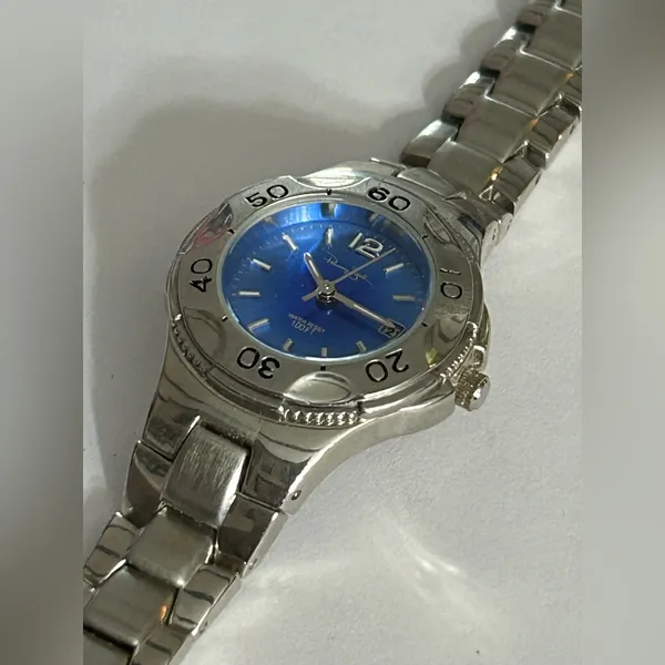 Panama Jack Women’s Silver Link and Blue Face Water Resistant Watch - Image 4