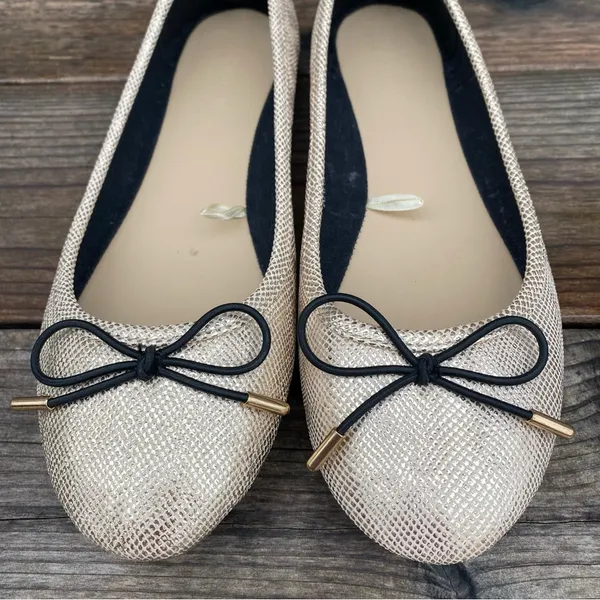 Parisian Plus Black Trim Ballet Flats Size 9.5 - Image 4