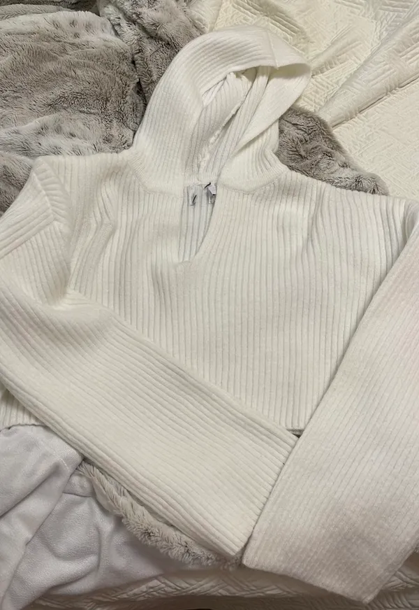 Princess Polly Benson Cropped Sweater - Image 4