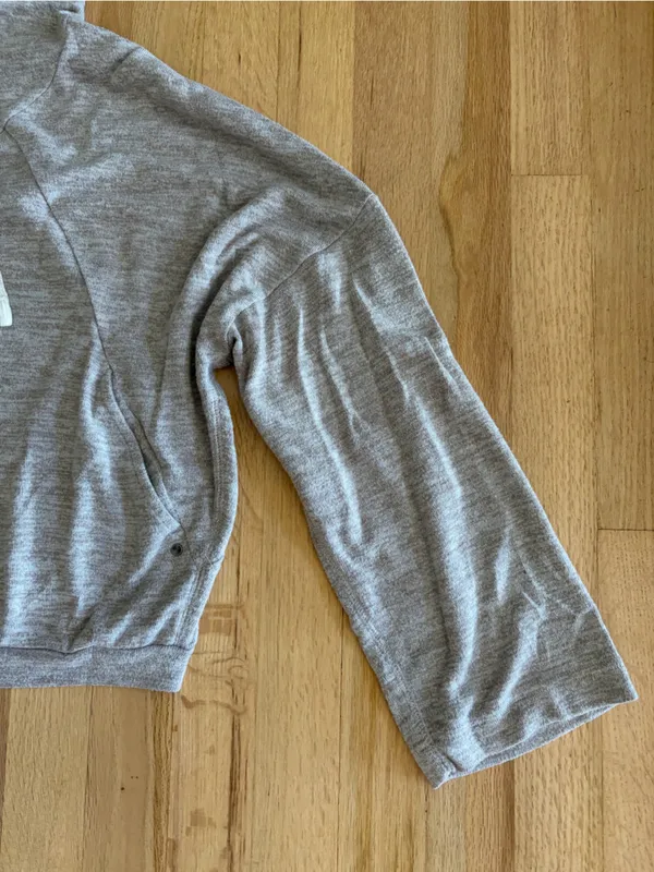 PrAna Unwind Lounge Top Oatmeal Heather large athleisure boxy cropped hoodie - Image 4