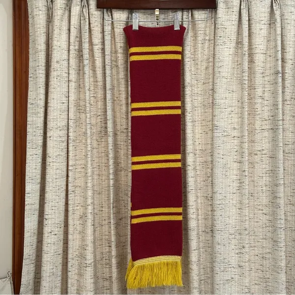 Harry Potter Gryffindor Scarf - Image 8