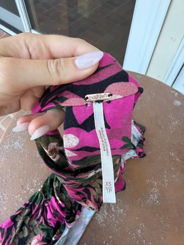 Free people Pink floral maxi bodycon open back dress sz XS / s #tropical #vacation #goingout #beach - Image 4