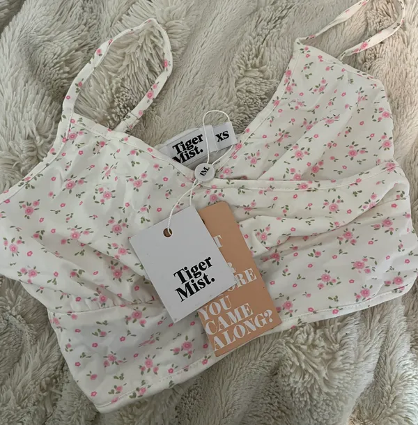 Tiger Mist Floral Top - Image 4