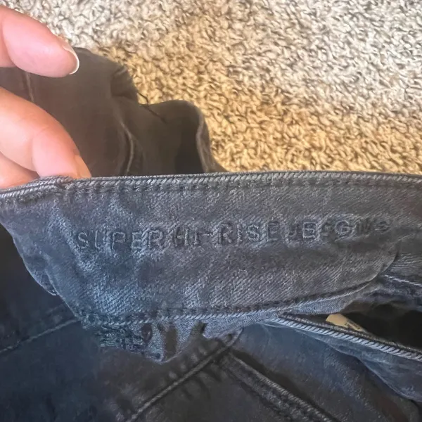 American Eagle Super‎ Hi Rise Jegging Jeans Black Ripped Knee Women Size 8 Short - Image 3
