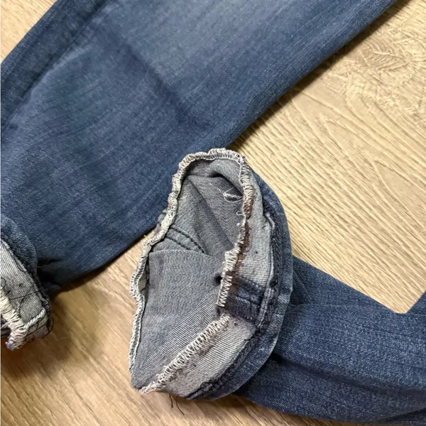 •7 For All Mankind• Slimmy Tapered Jeans - Image 6